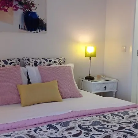 提劳拉al旅馆 阿威罗