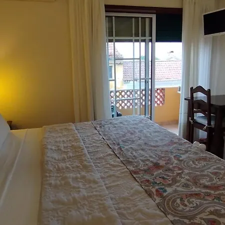 A Casa Da Ti Laura - Al Gasthuis Aveiro
